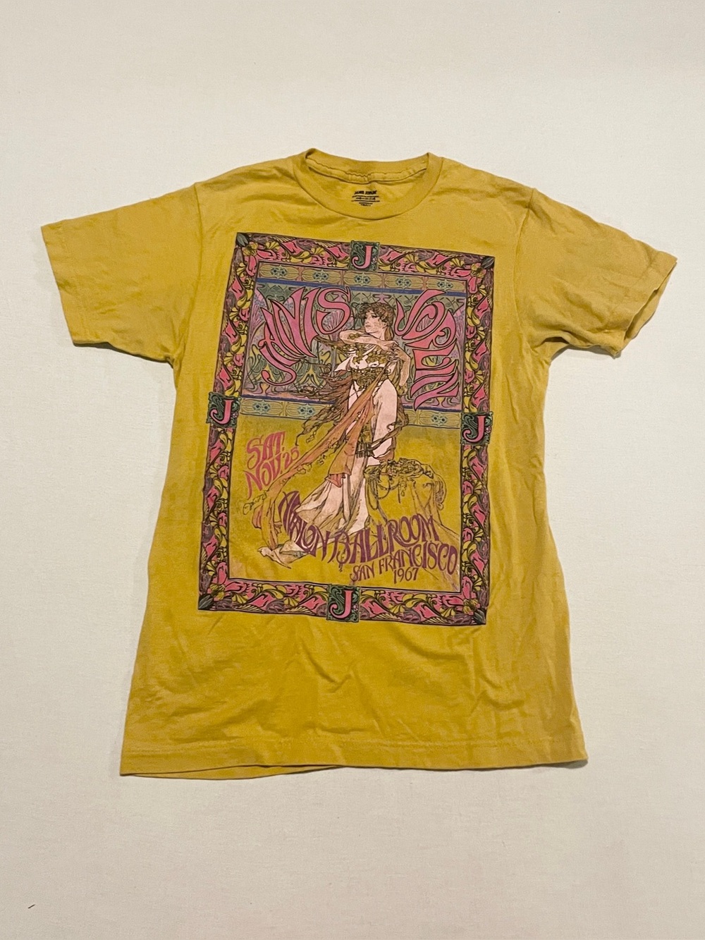 Janis Joplin Avalon Ballroom 1967 T-Shirt Mustard Yellow Graphic Tee Size Small